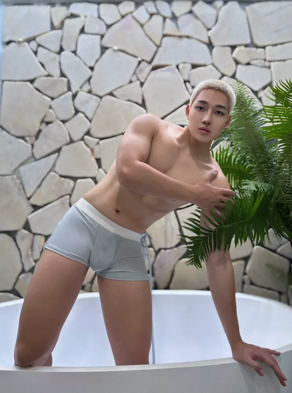 เช็กเรตติ้ง หนุ่มน้อยเวียดนาม.