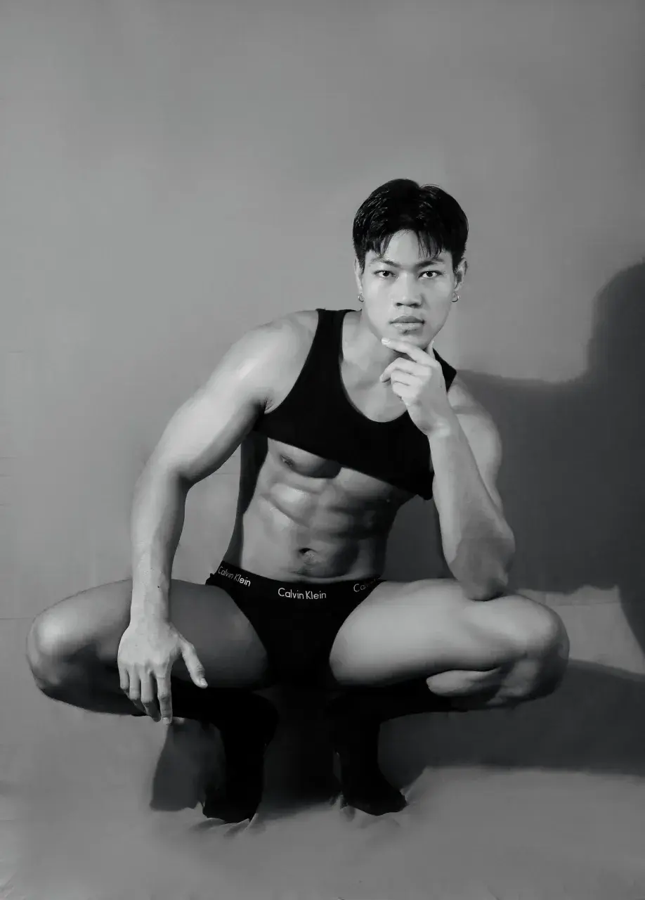 กอฟฟ์ หนุ่มเมียนมา MV หนัง X ตำนาน 3 รุม 1.