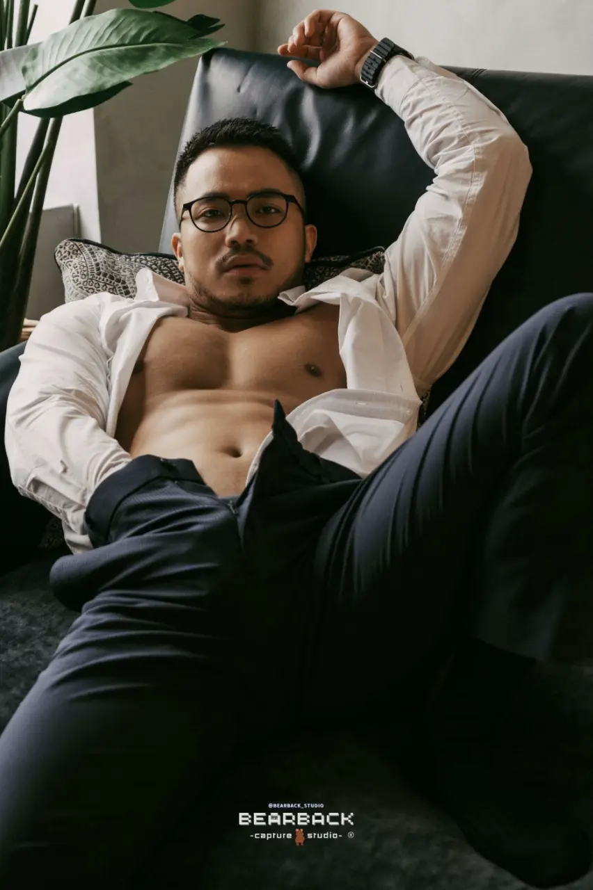 Photobook: KUAN BY BEARBACK STUDIO