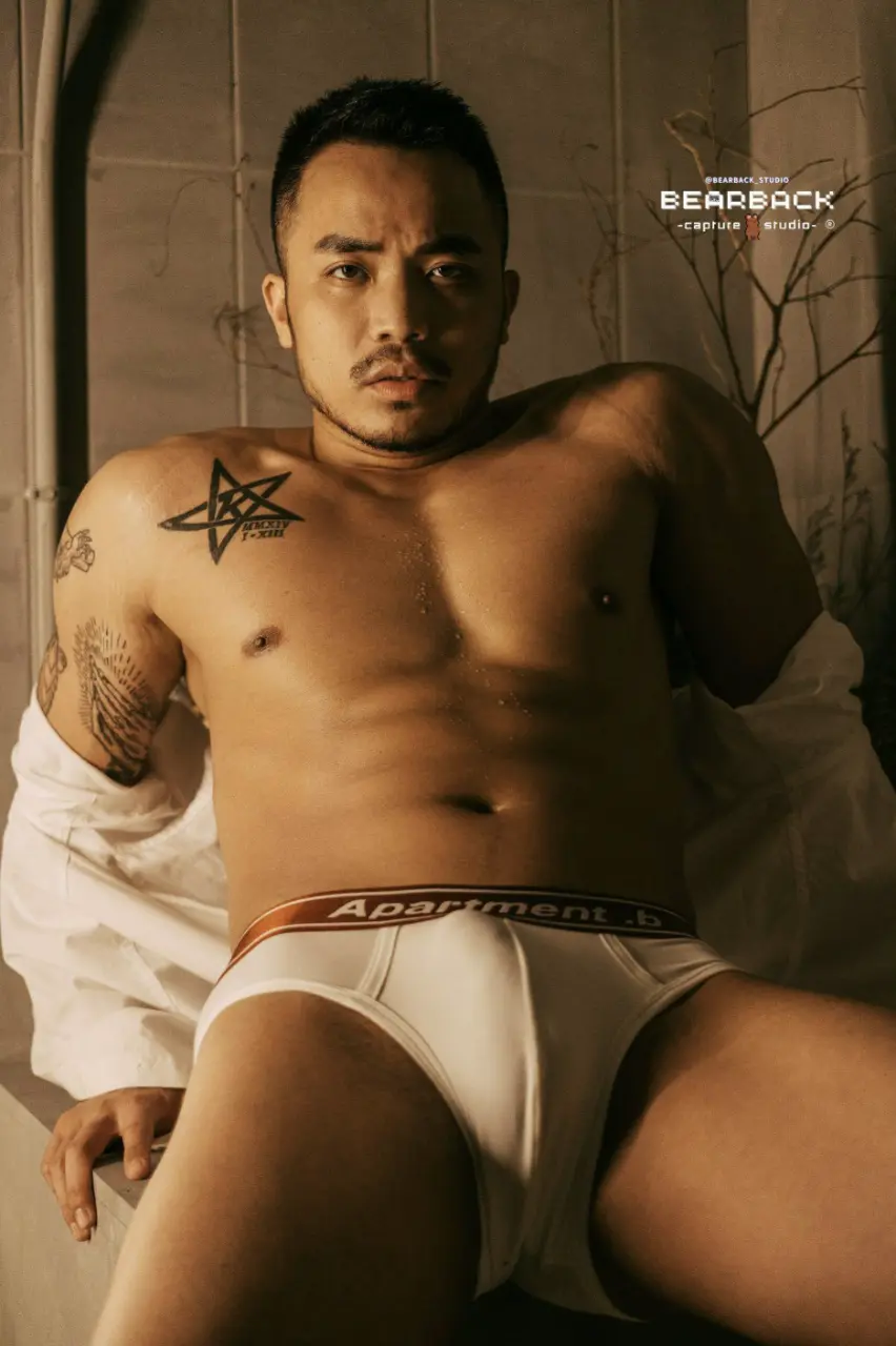 Photobook: KUAN BY BEARBACK STUDIO