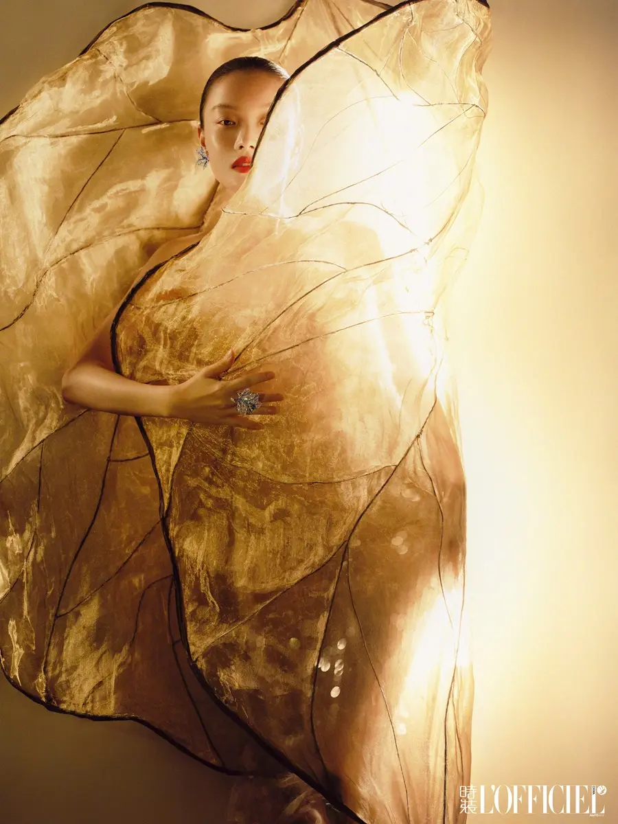 NiNi @ L&rsquo;Officiel China October 2024