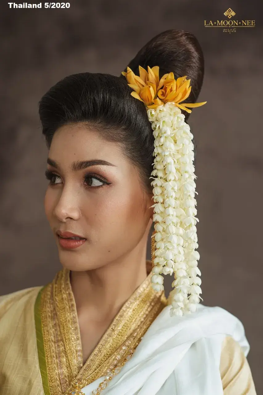 Tan Apasara in Isan Thai Costume 🇹🇭