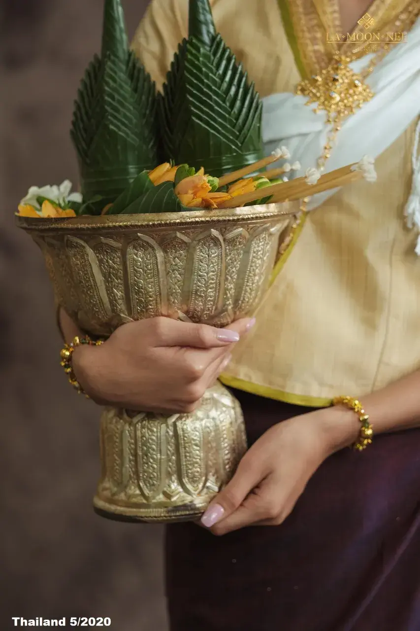 Tan Apasara in Isan Thai Costume 🇹🇭
