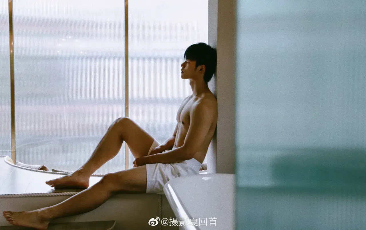 ถอดโชว์เรือนร่าง 2922