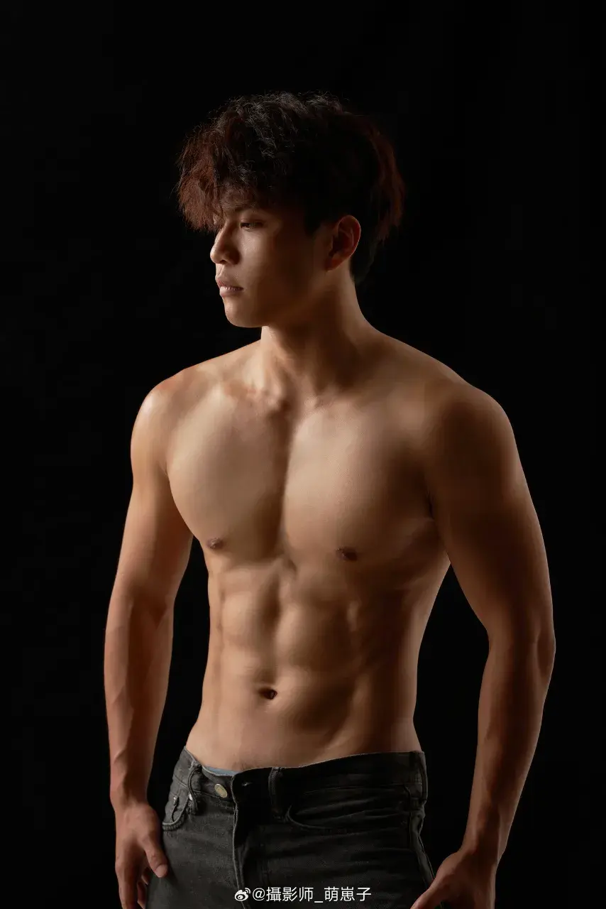 ถอดโชว์เรือนร่าง 2922