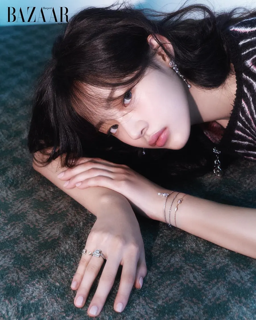 (NewJeans) Minji @ Harper&rsquo;s BAZAAR Malaysia December 2024