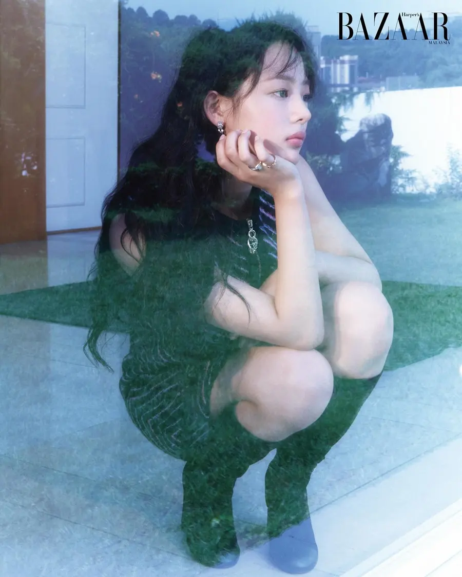 (NewJeans) Minji @ Harper&rsquo;s BAZAAR Malaysia December 2024
