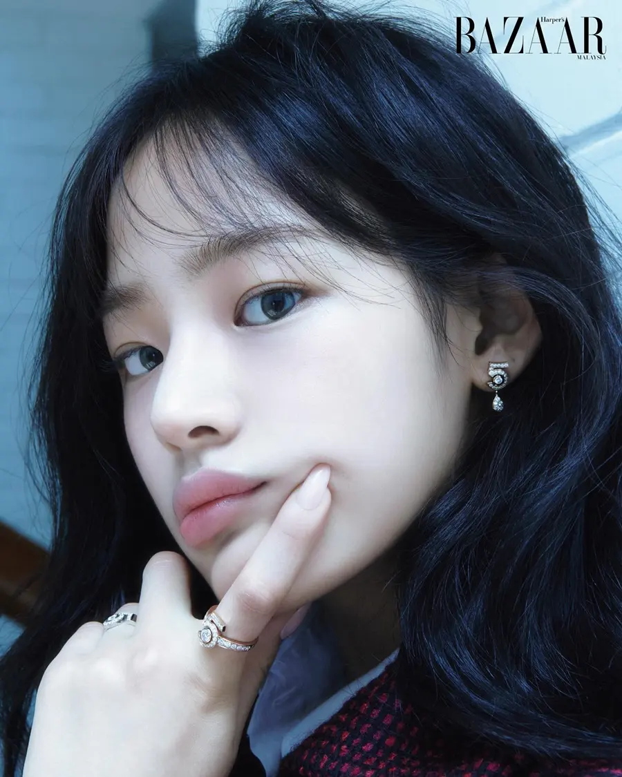 (NewJeans) Minji @ Harper&rsquo;s BAZAAR Malaysia December 2024