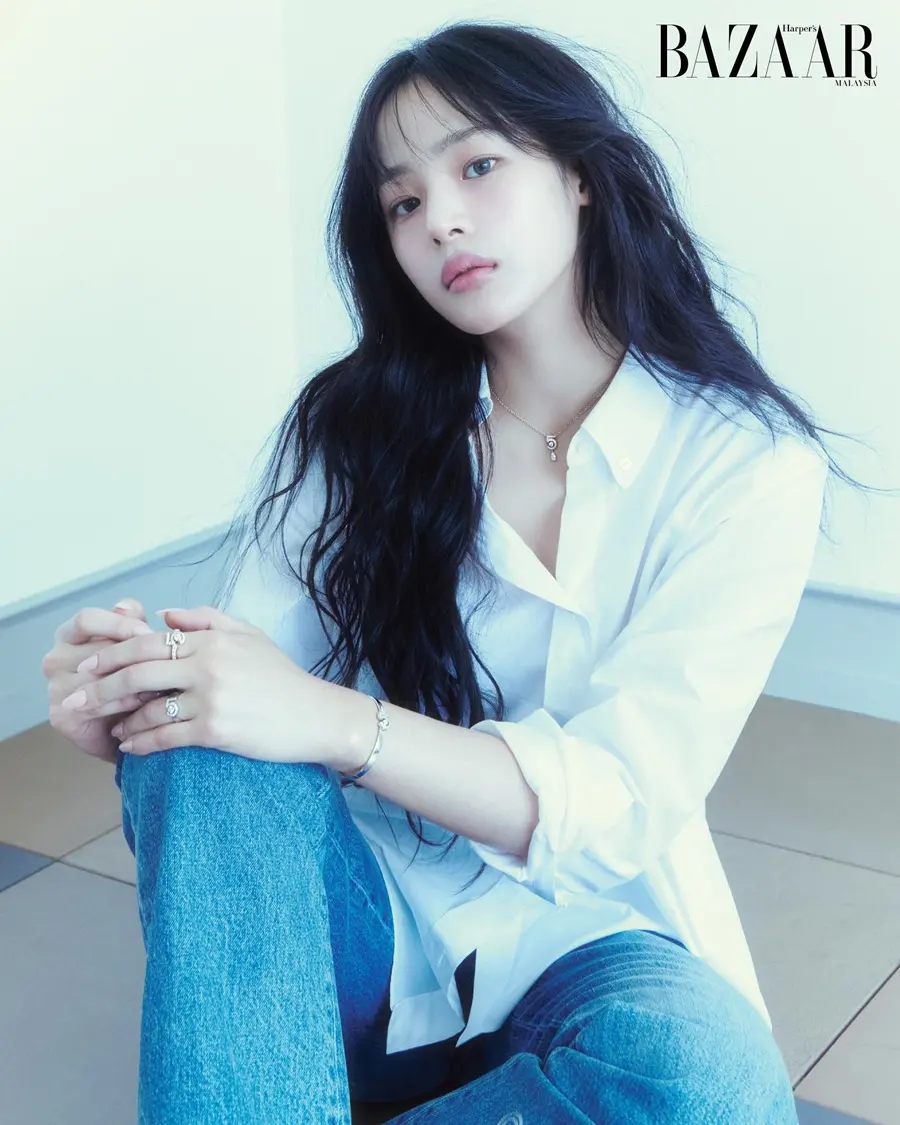 (NewJeans) Minji @ Harper&rsquo;s BAZAAR Malaysia December 2024