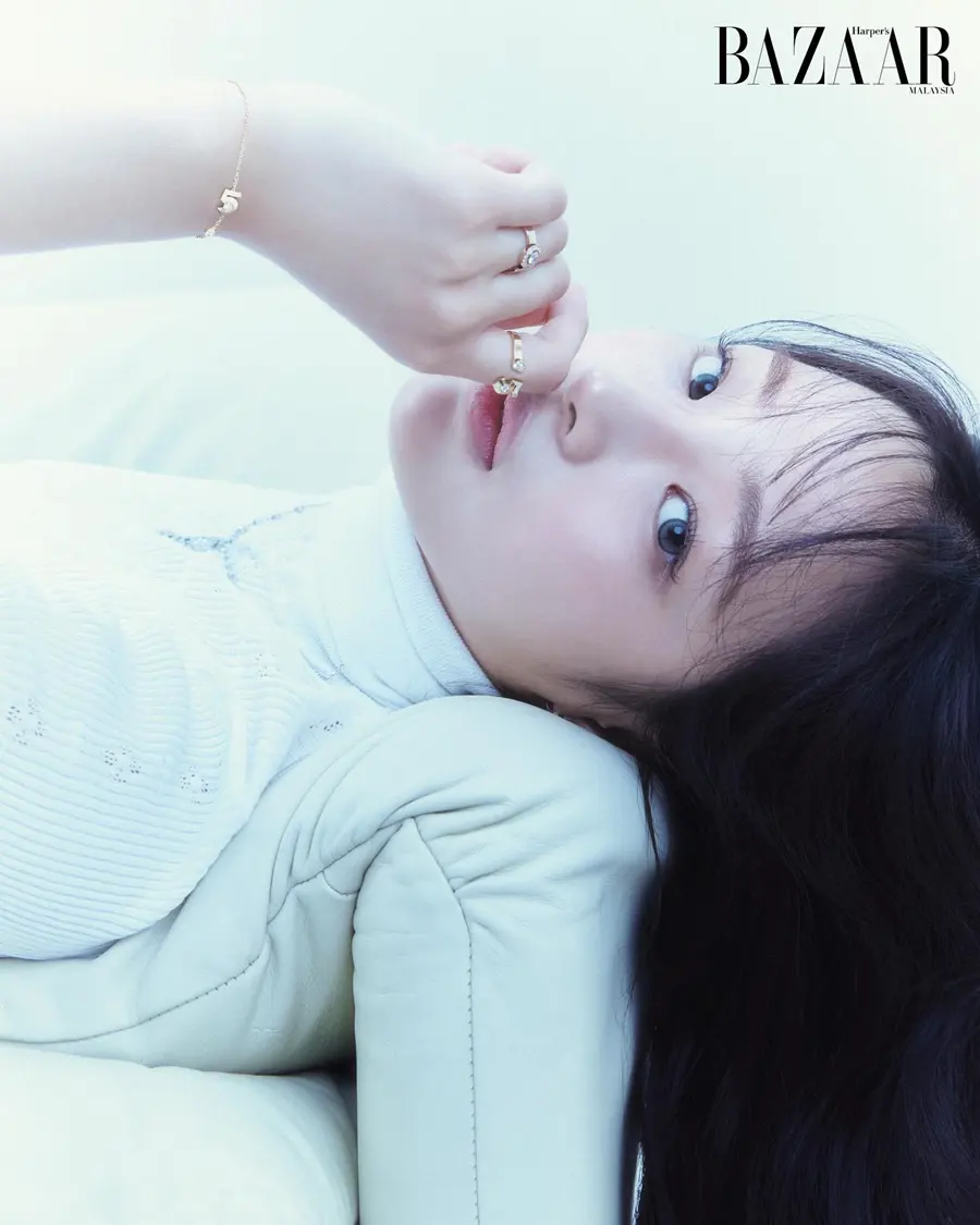 (NewJeans) Minji @ Harper&rsquo;s BAZAAR Malaysia December 2024