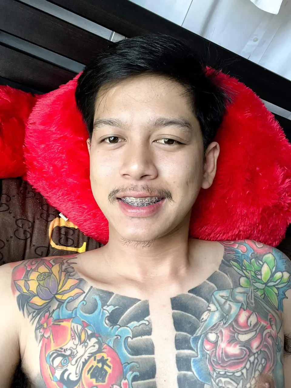 ผู้บ่าวสักลาย