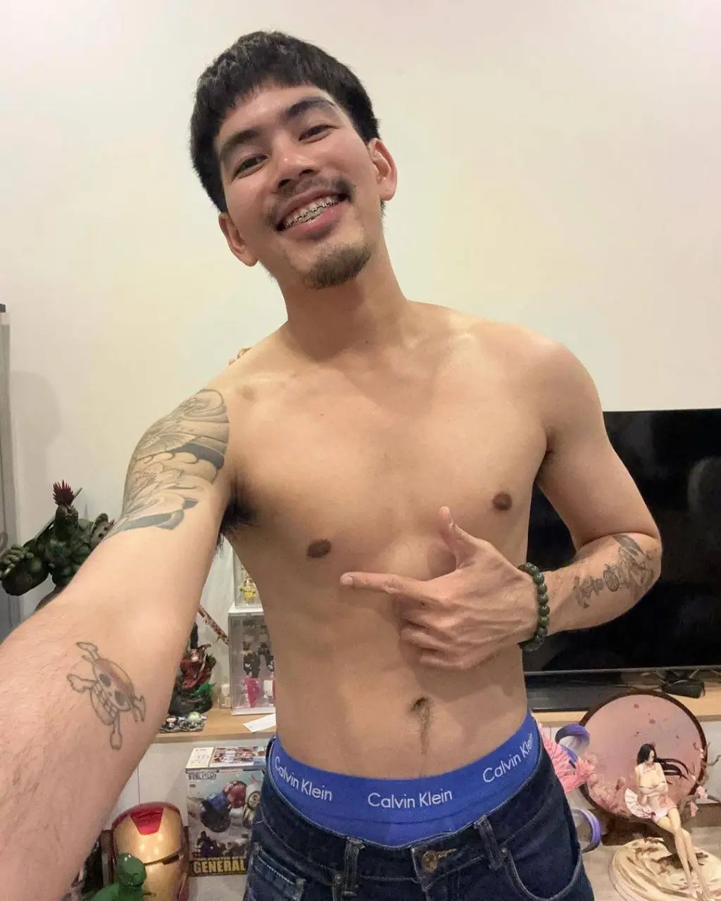 ผู้บ่าวสักลาย
