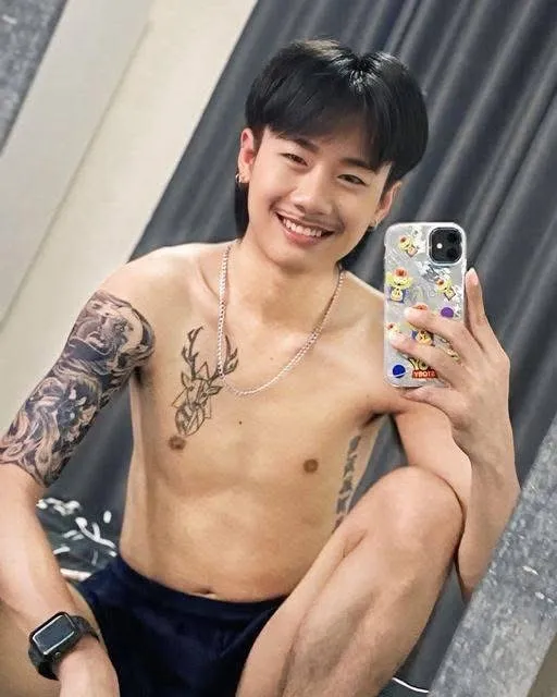 ผู้บ่าวสักลาย