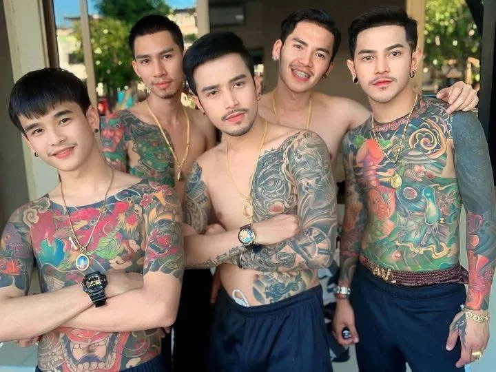 ผู้บ่าวสักลาย