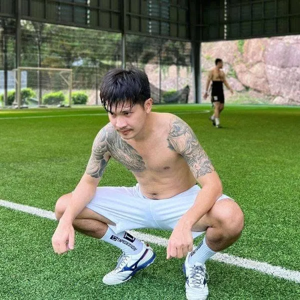 ผู้บ่าวสักลาย