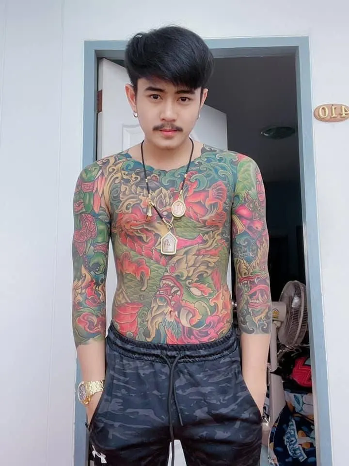 ผู้บ่าวสักลาย