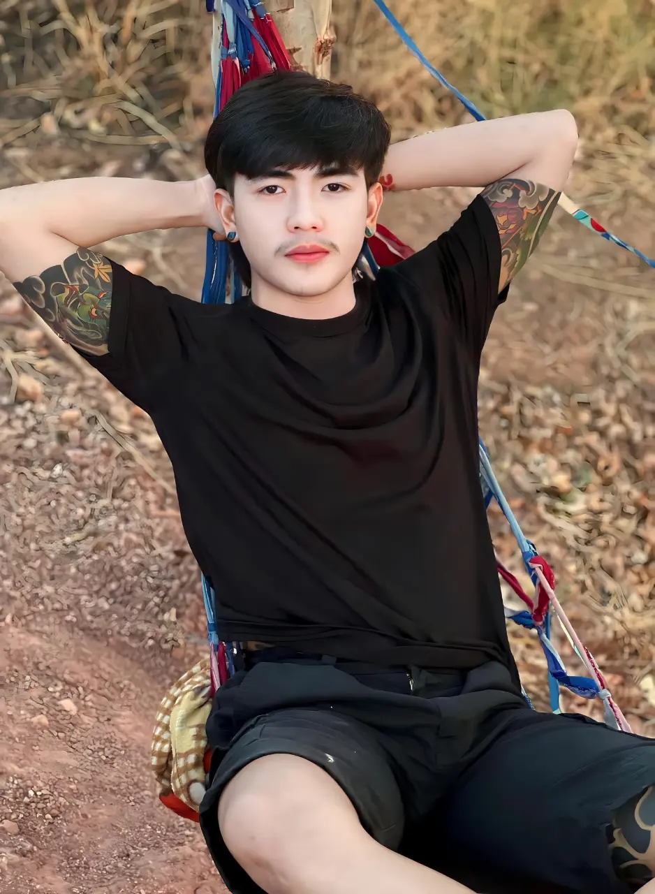 ผู้บ่าวสักลาย
