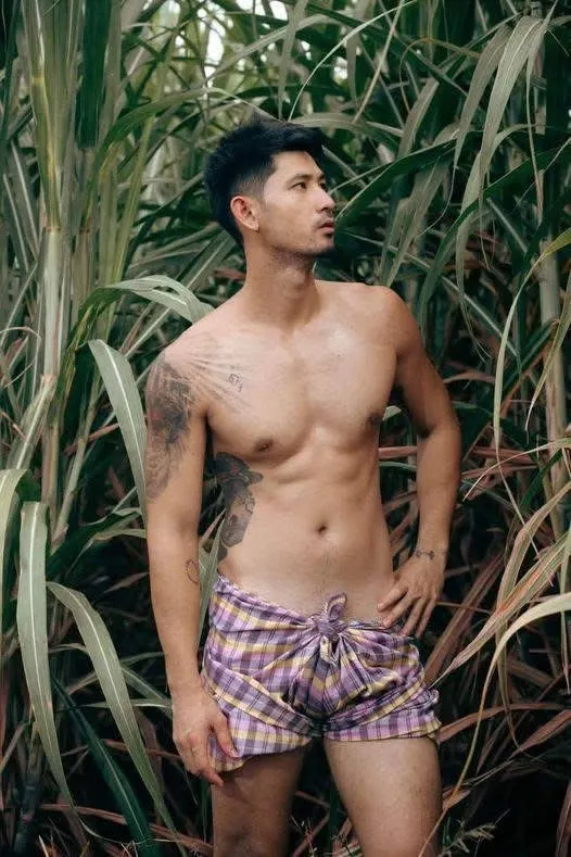 ผู้บ่าวสักลาย
