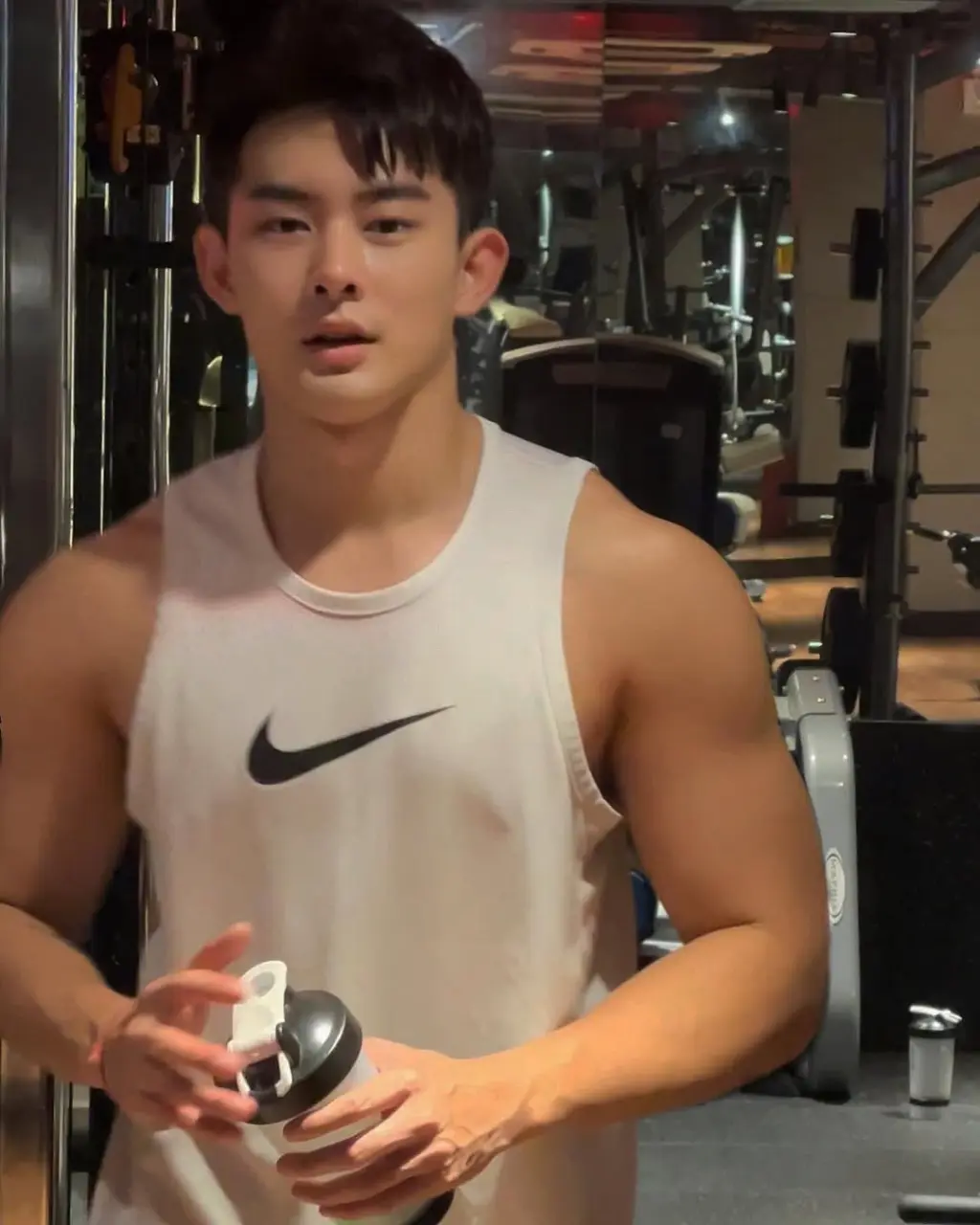 Cool and cute guy : Huyve_seo
