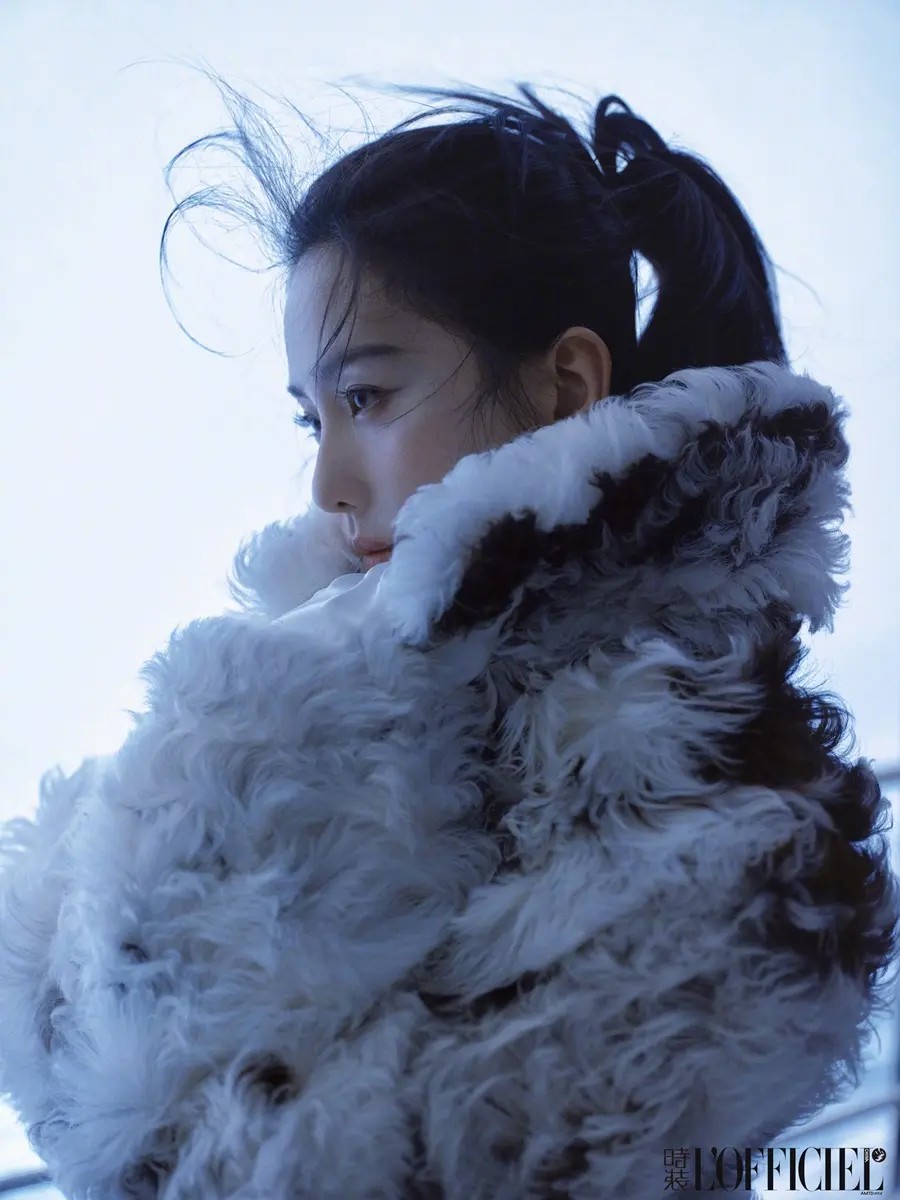 Liu Shishi @ L&rsquo;OFFICIEL China December 2024