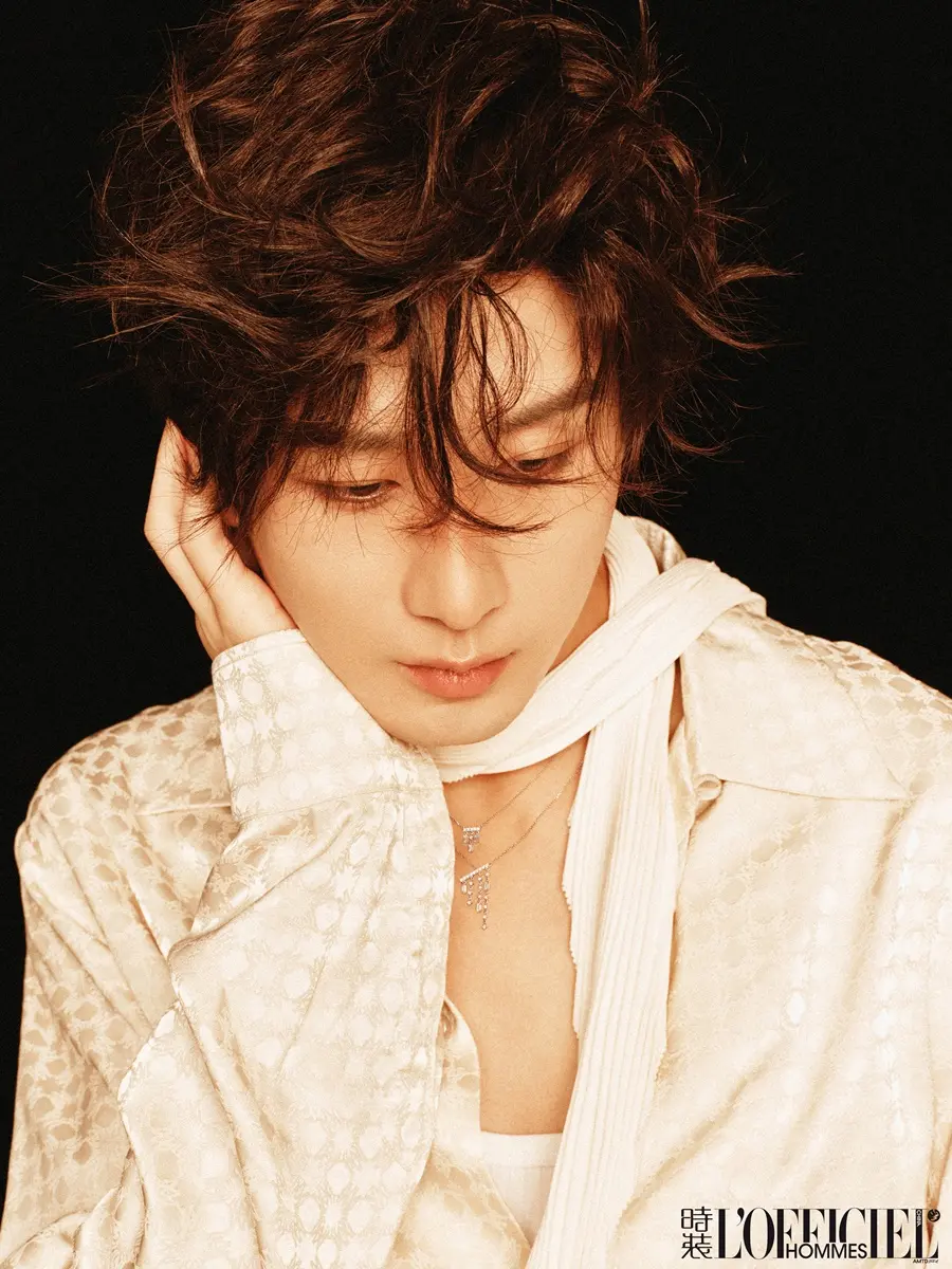 Cheng Yi @ L&rsquo;OFFICIEL HOMMES China December 2024