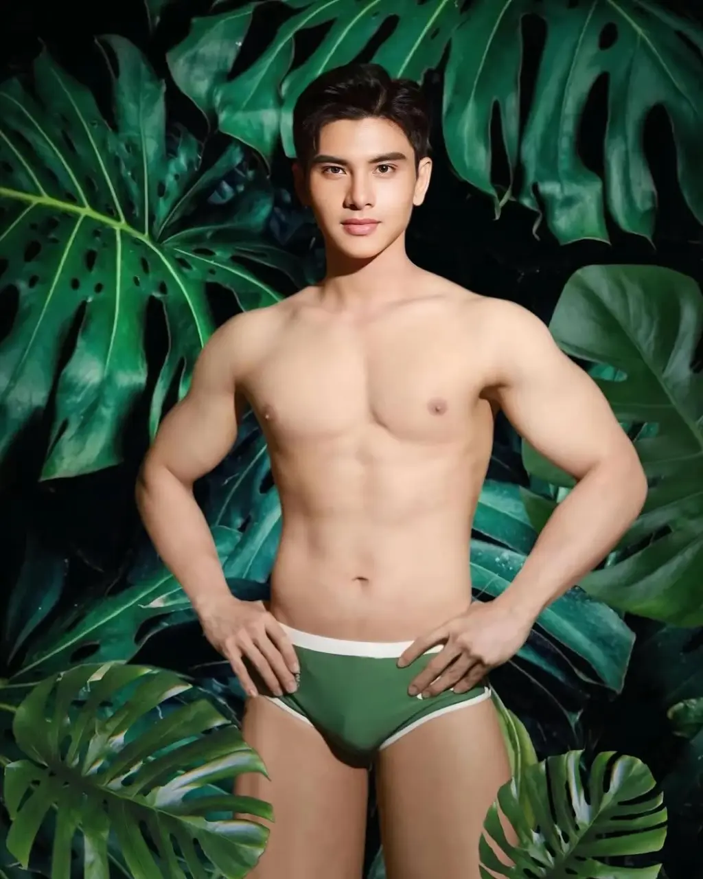 Cute Guy : Hồng H&agrave; Nguyễn