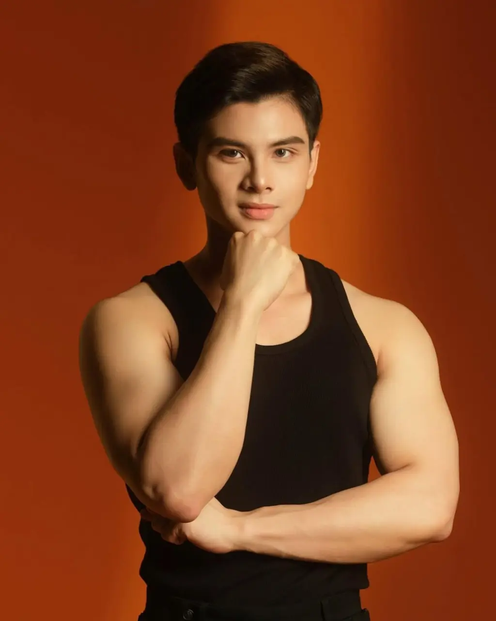 Cute Guy : Hồng H&agrave; Nguyễn