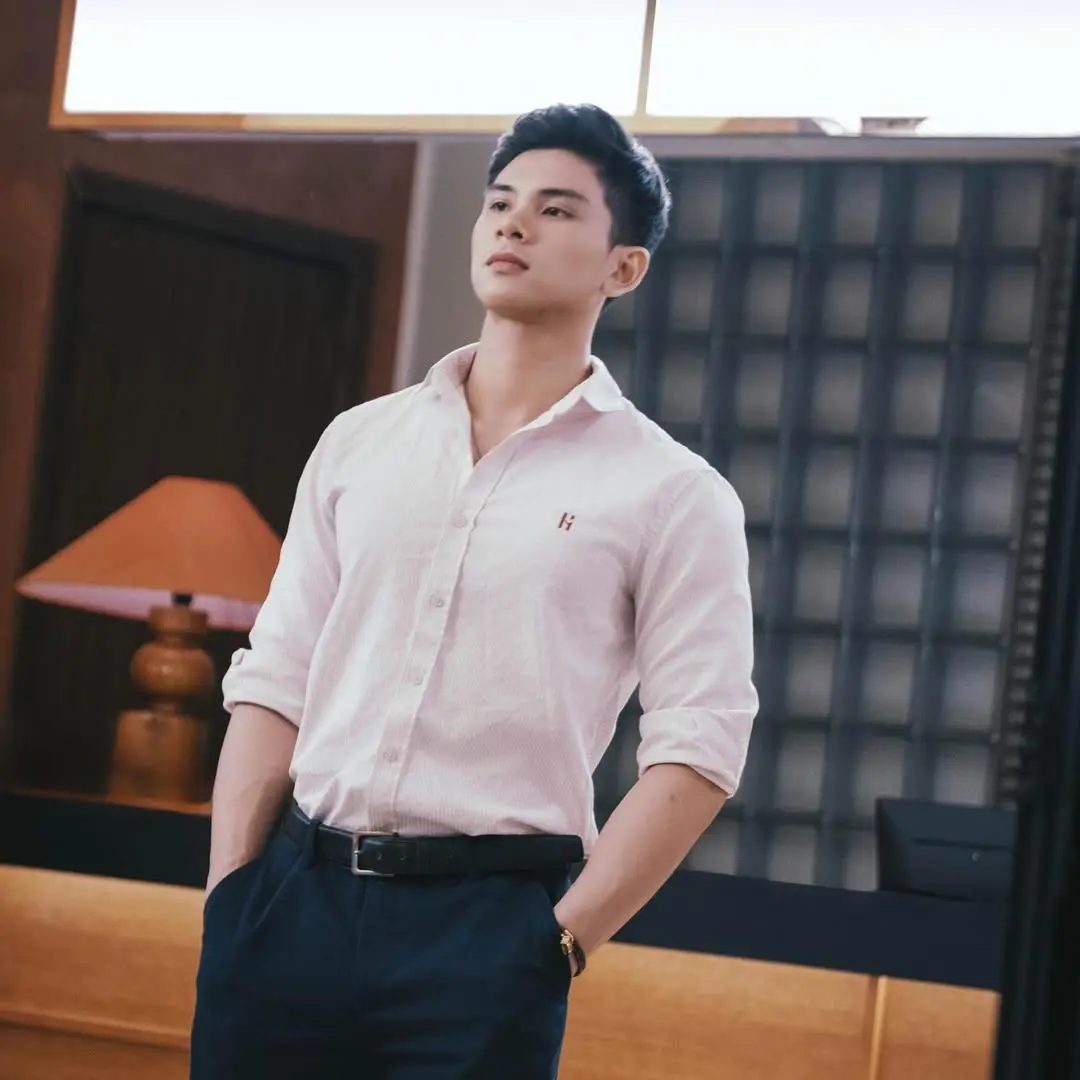 Cute Guy : Hồng H&agrave; Nguyễn