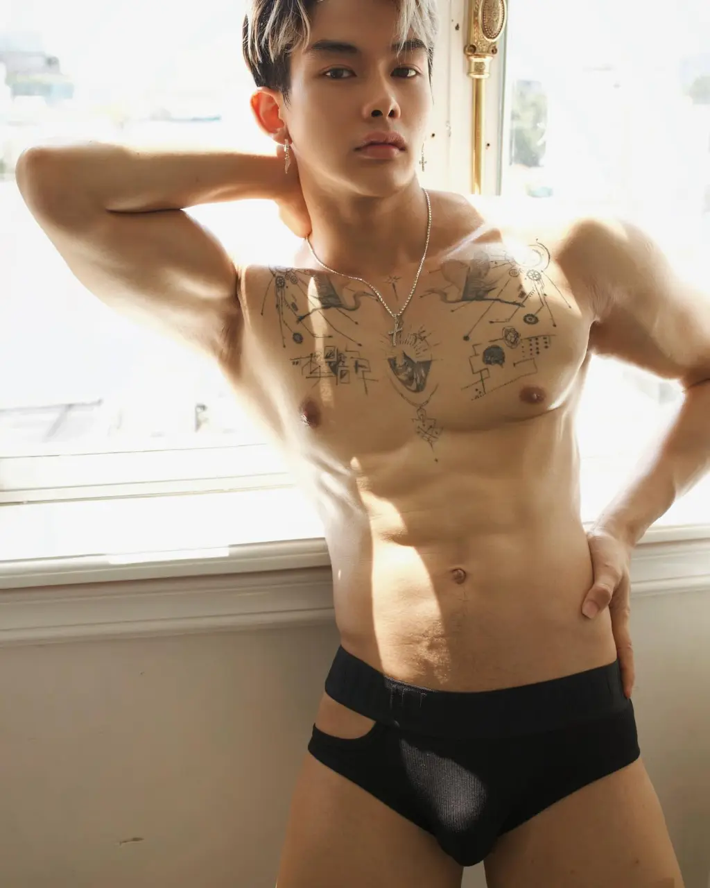 Cool and cute guy : Nhật Thi&ecirc;n