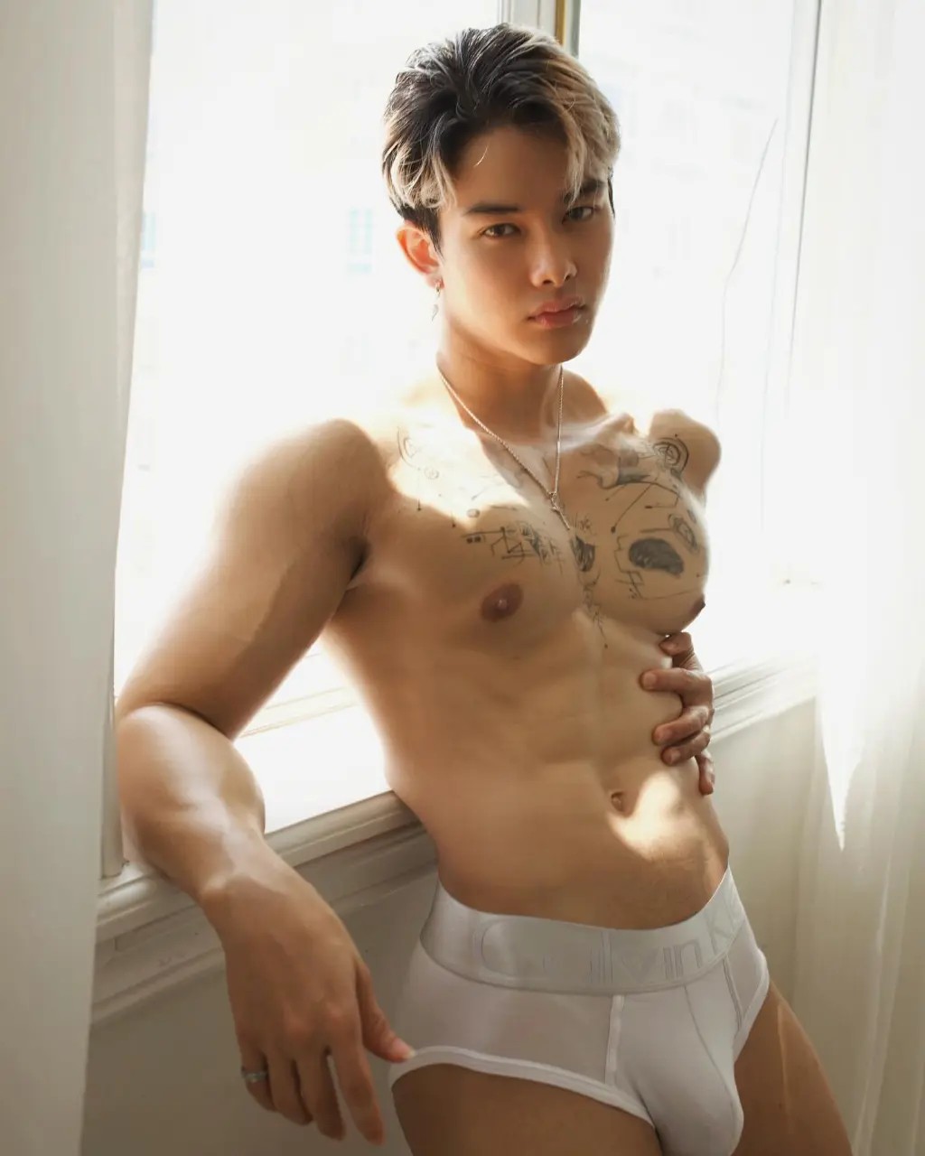 Cool and cute guy : Nhật Thi&ecirc;n