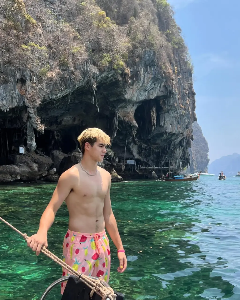 Cool and cute guy : Jirayu Jack Tucker