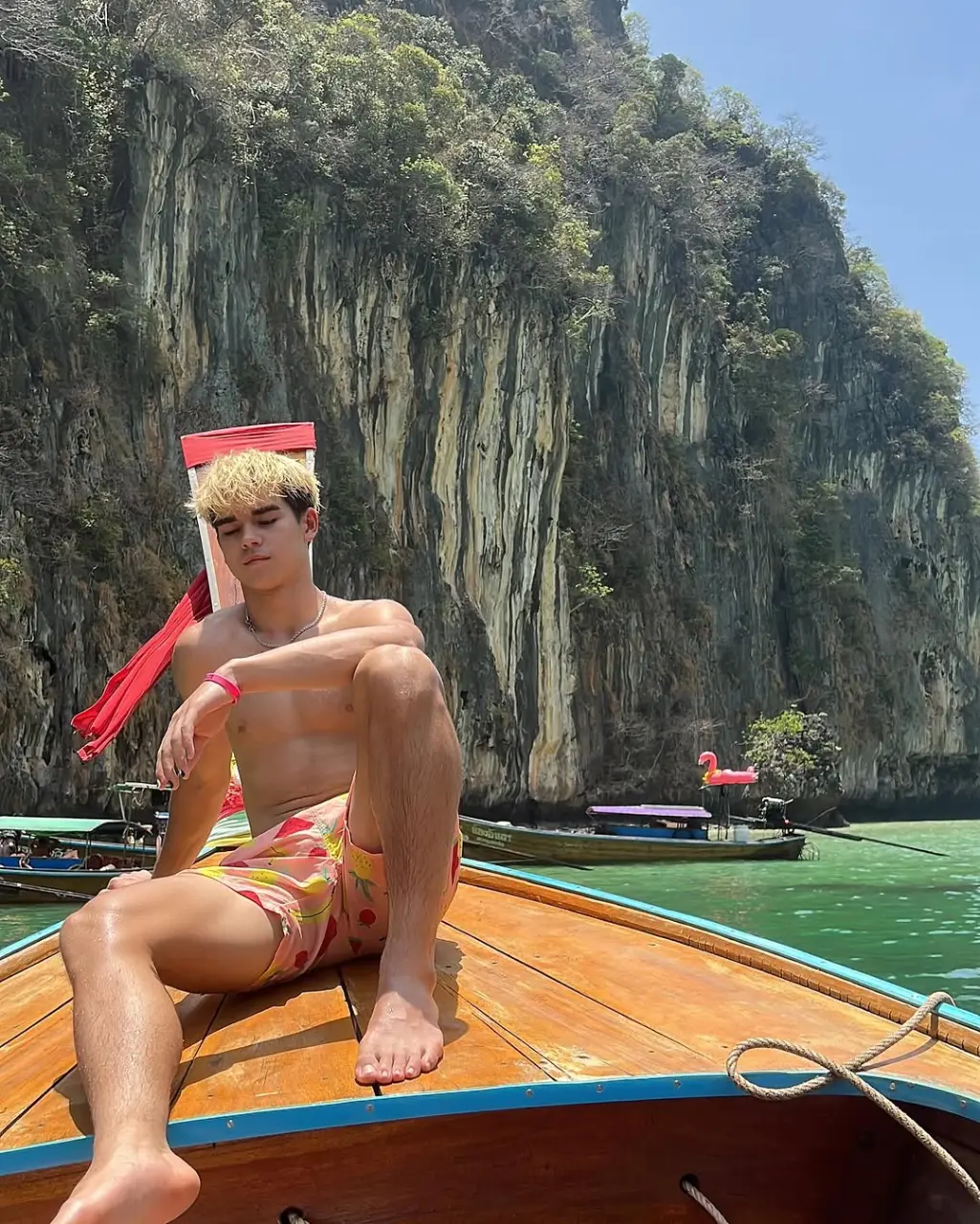 Cool and cute guy : Jirayu Jack Tucker