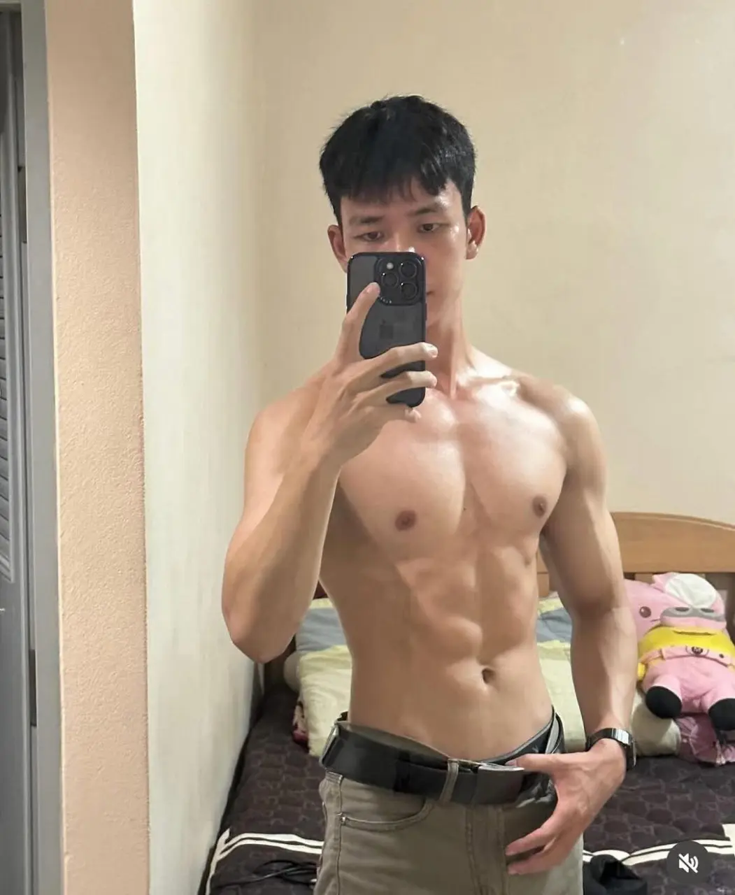 ถอดโชว์เรือนร่าง 2923