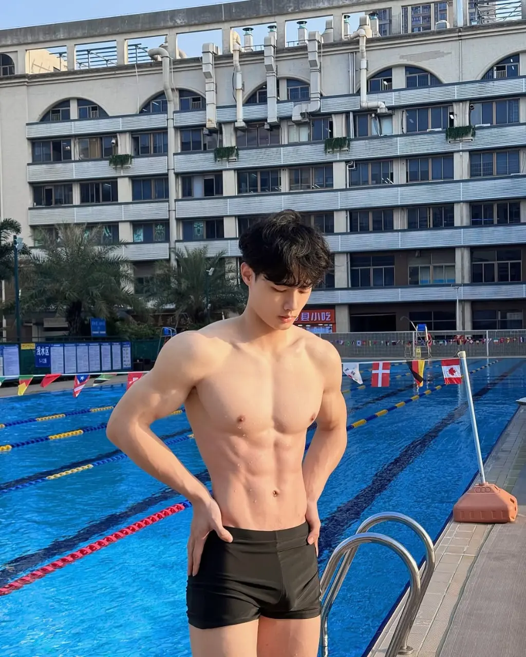 ถอดโชว์เรือนร่าง 2925