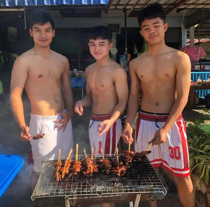 ถอดโชว์เรือนร่าง 2925