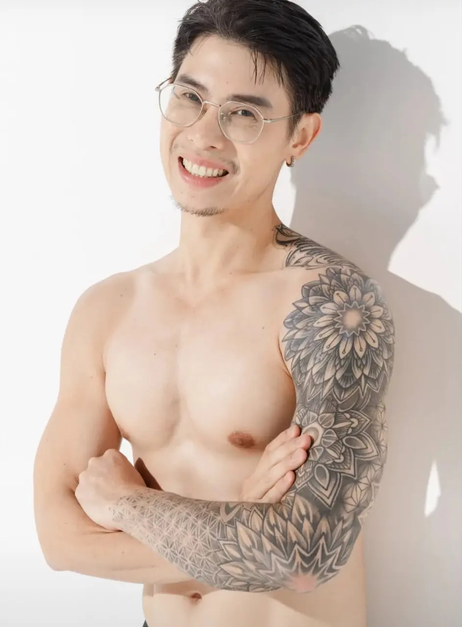 ถอดโชว์เรือนร่าง 2925