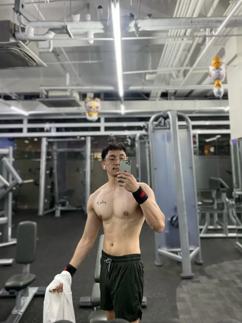 รักกล้ามเขา