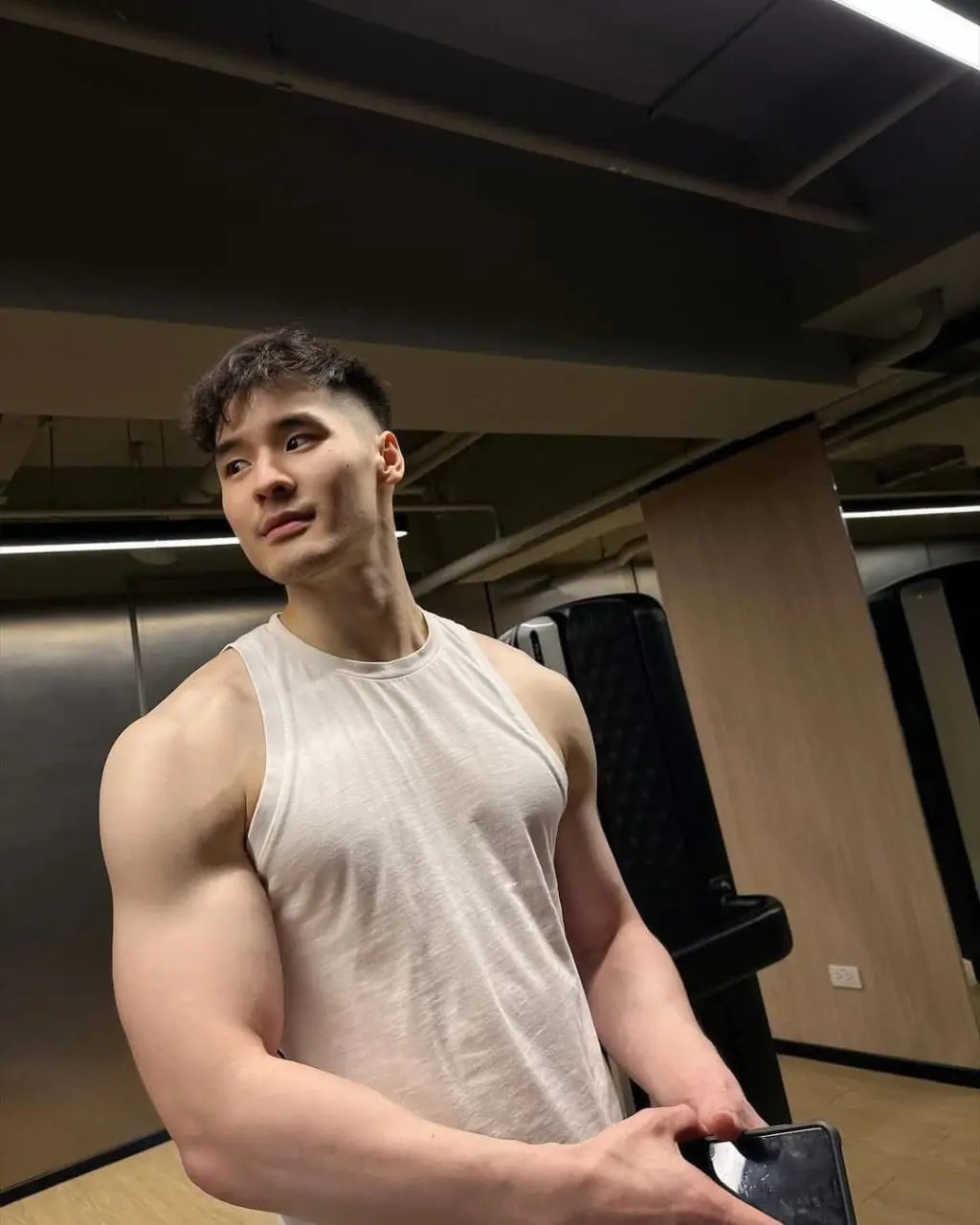รักกล้ามเขา