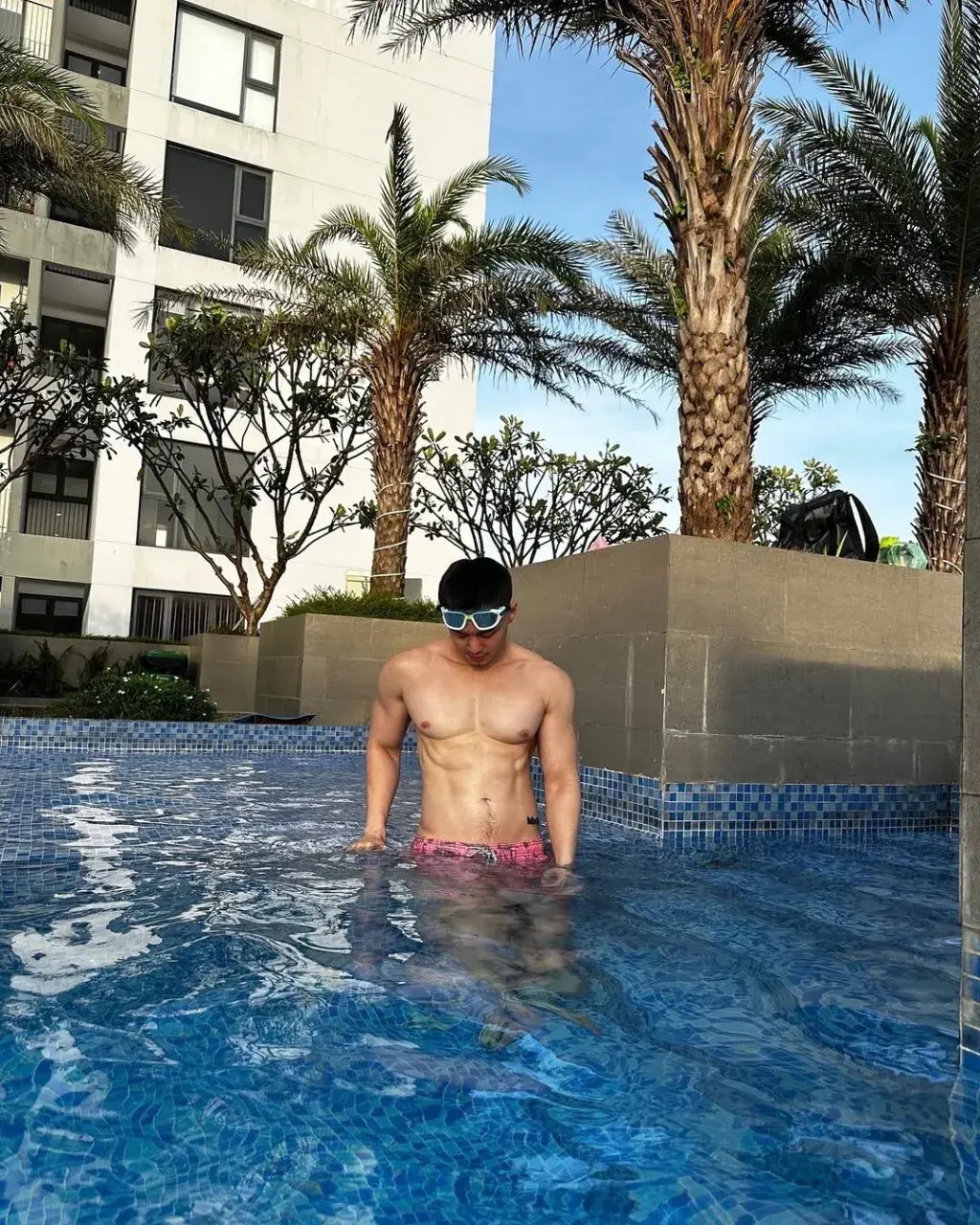 อวยคมหรืออมไข่