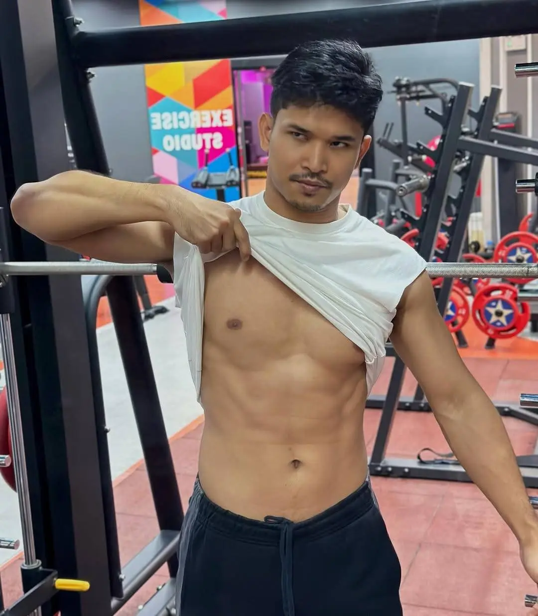 อวยคมหรืออมไข่