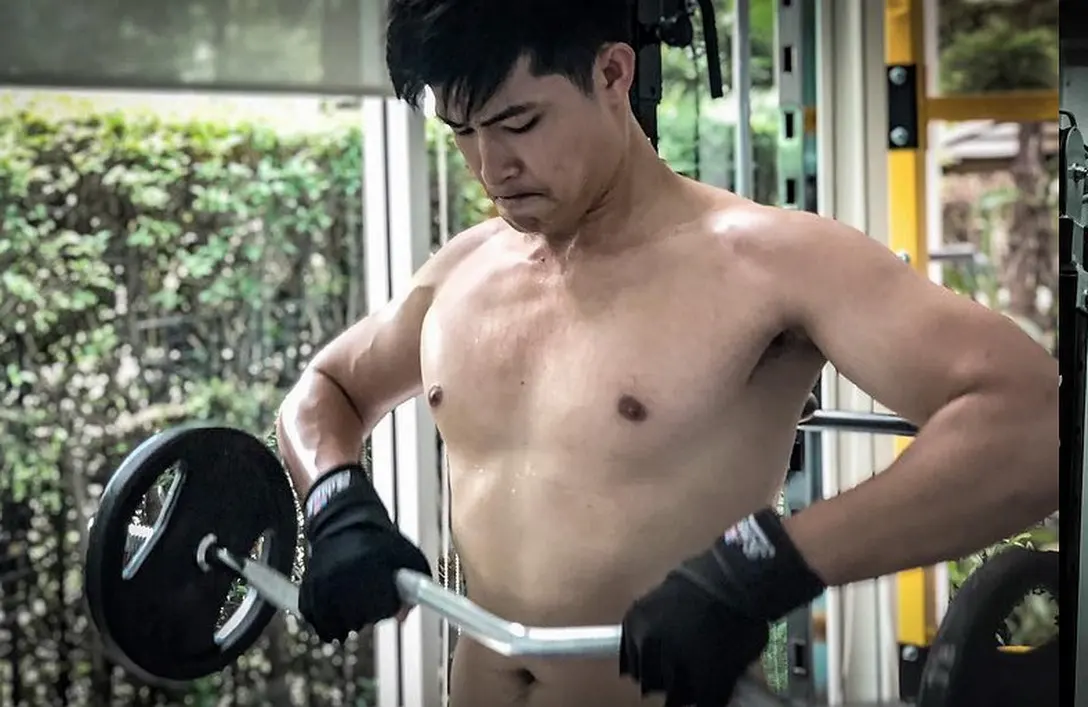 หล่อน่ารัก