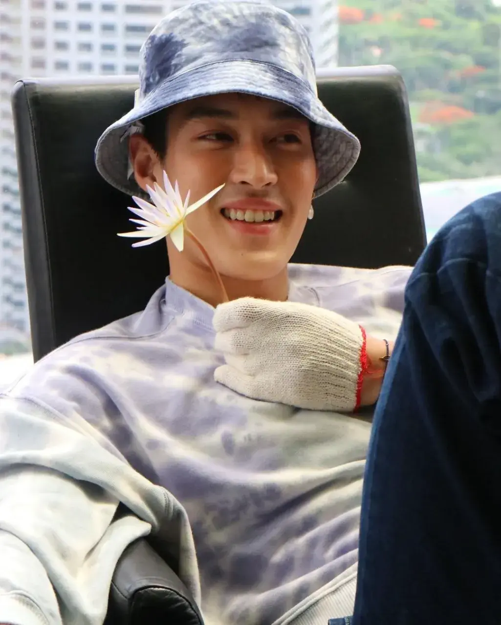 หล่อน่ารัก