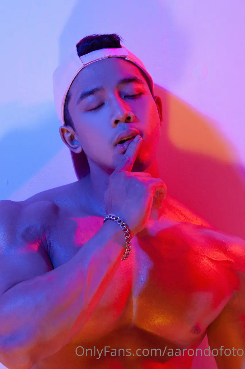 Photobook : AARON DO COLLECTION PART 18 - Talo Nguyen