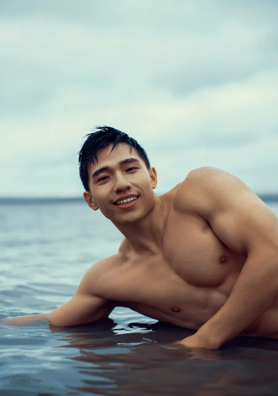Photobook : TROY