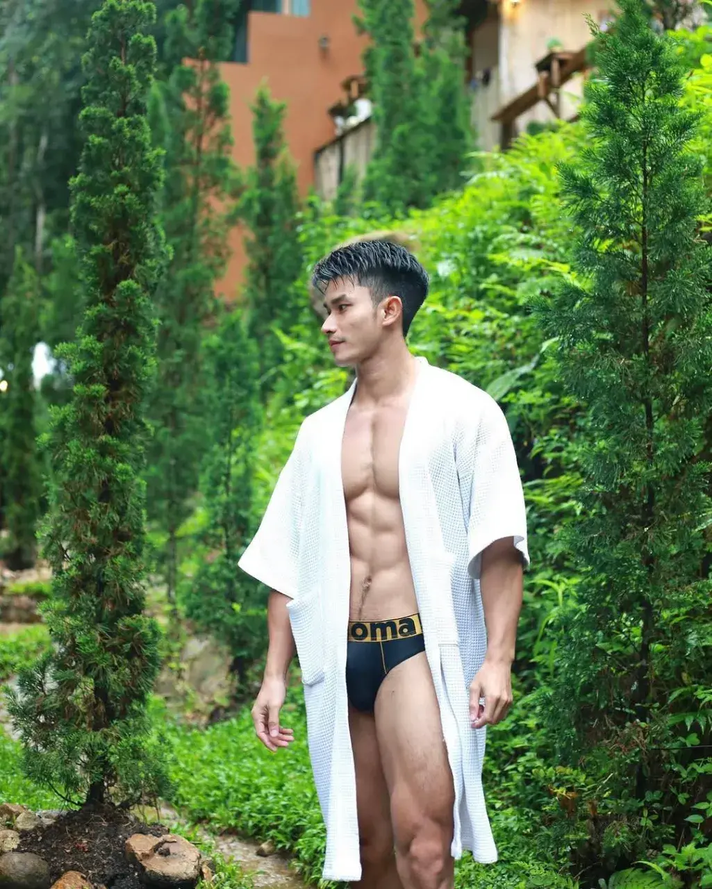 ระวังน้ำแตกกก