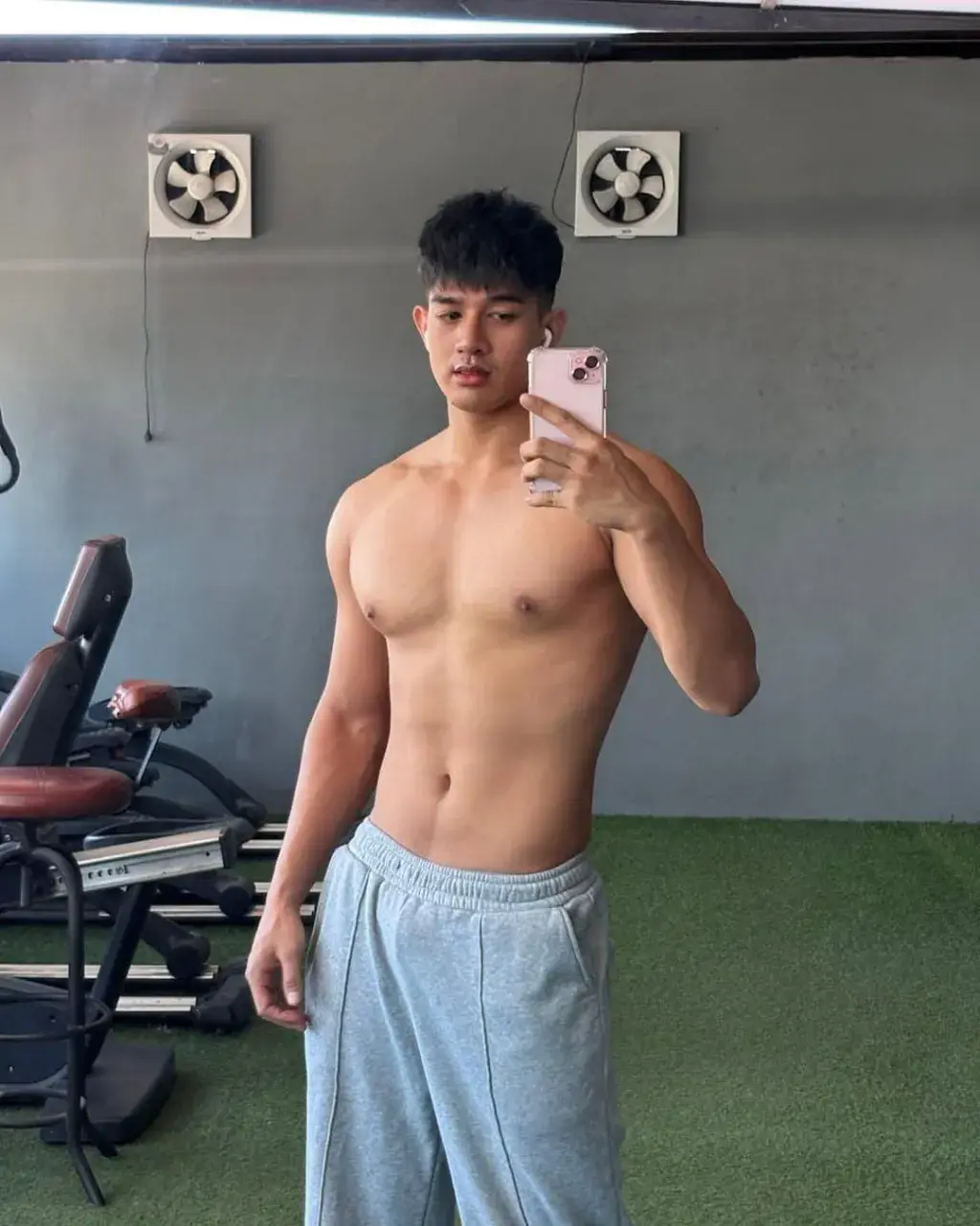 กอดหน่อยดิ่