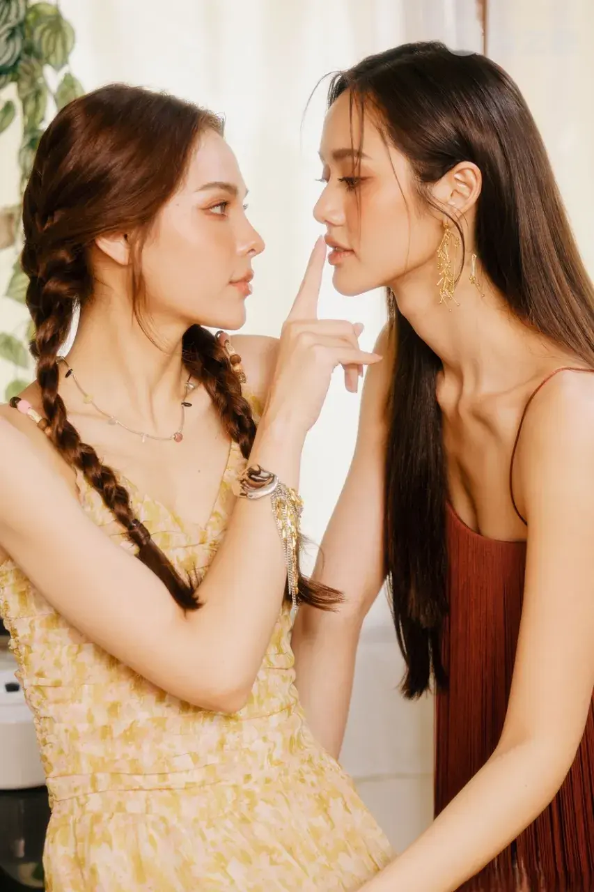 ซอนญ่า ศรัณย์ภัทร์ & ลูกหมี ปัญญาพัชร @ Gaze China February 2025