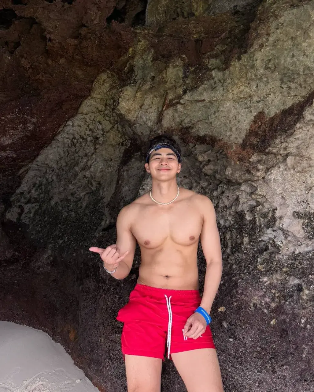 นมดีน่าดูด