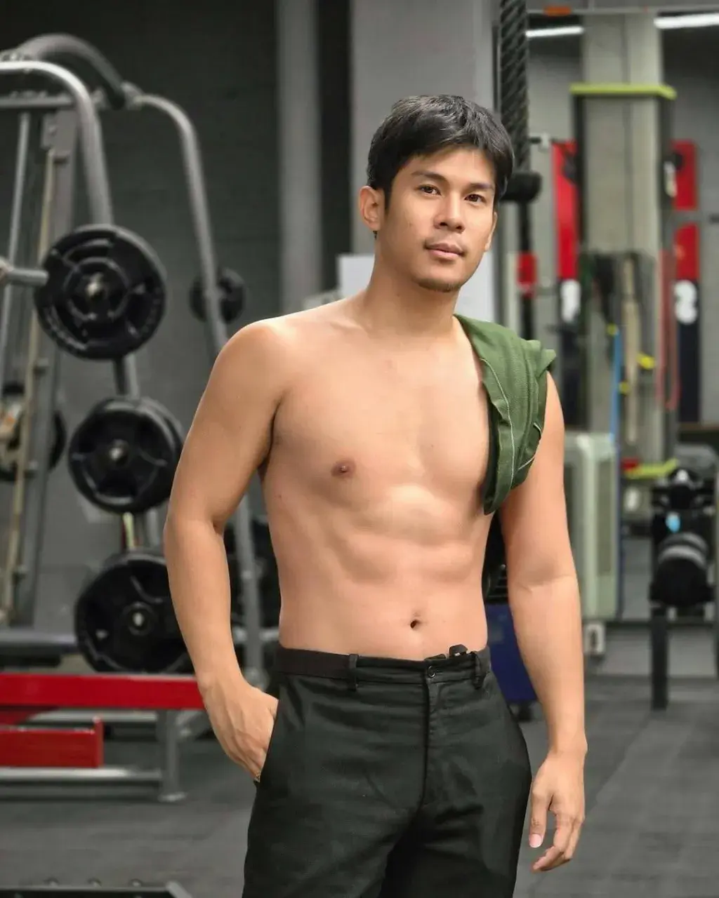 นมดีน่าดูด