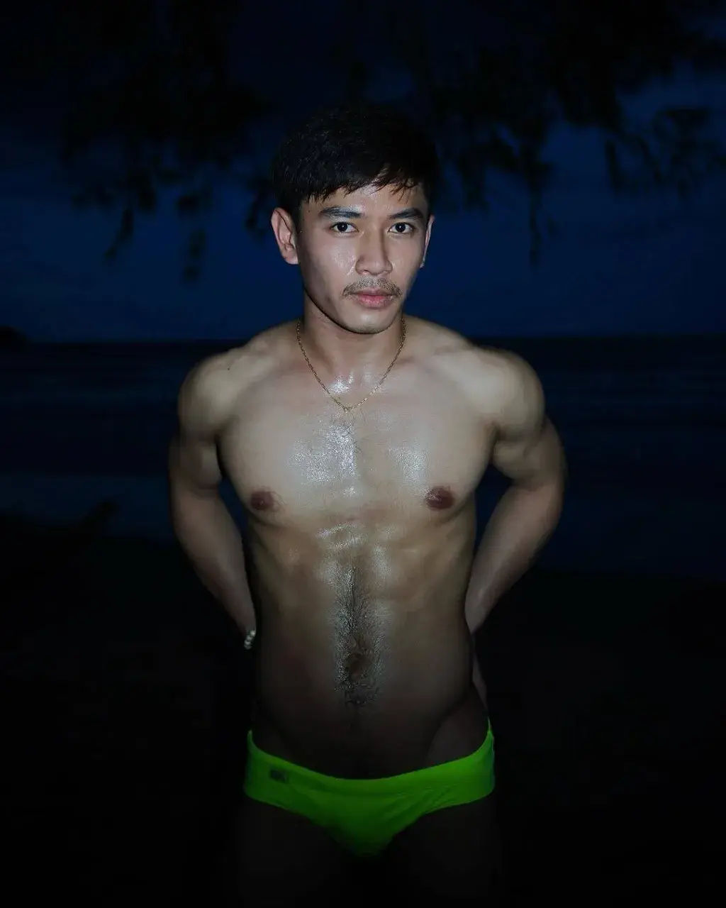 นมดีน่าดูด